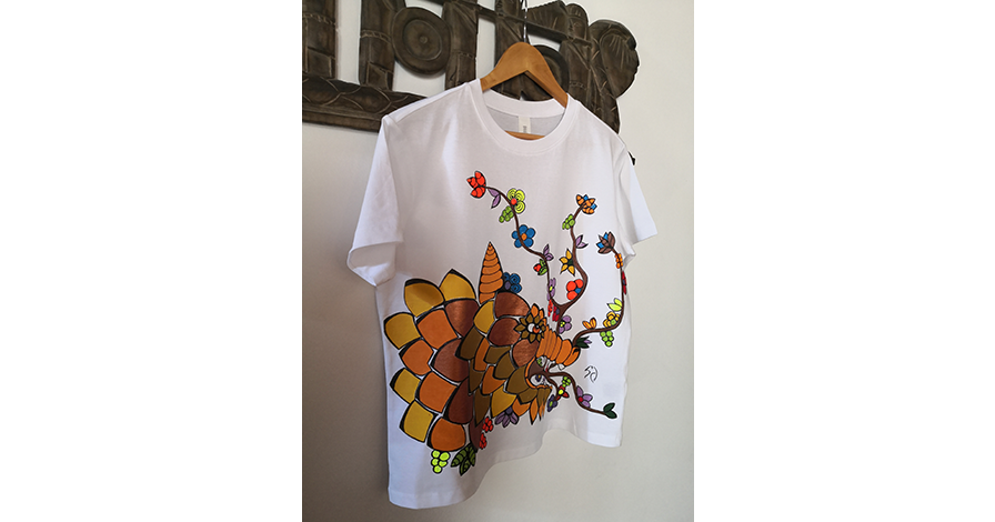 T-shirt con disegno di drago